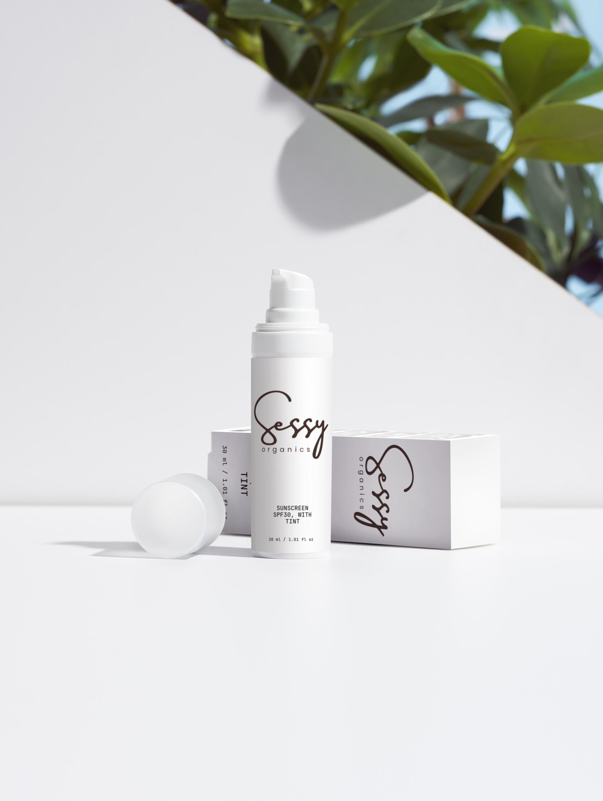 Sunscreen SPF30, with tint